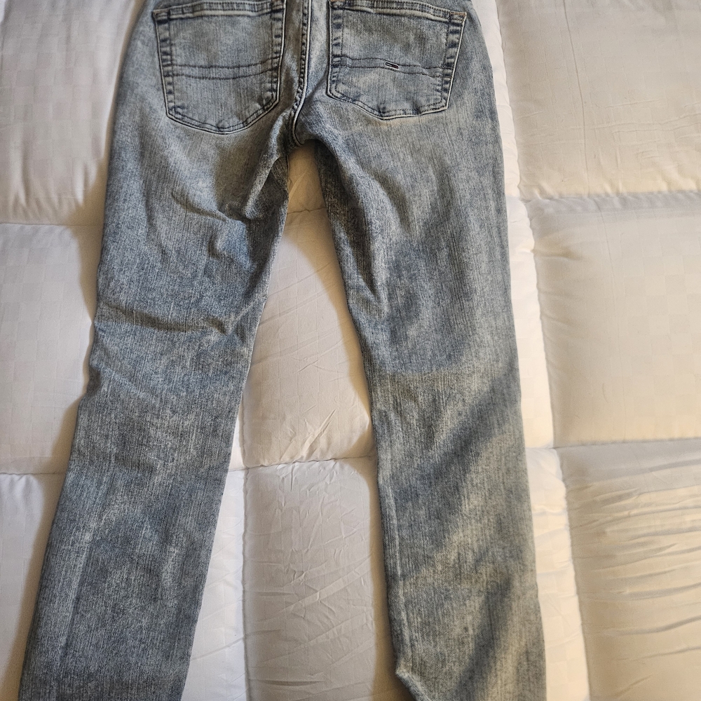 Tommy Hilfiger Women's Skinny Jeans in Light Wash Blue